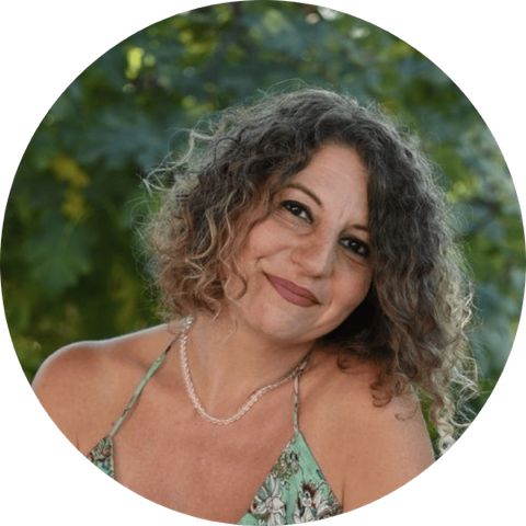Simona Mango — Certified Spirituality, Intuitive Life and Holistic Health Coach