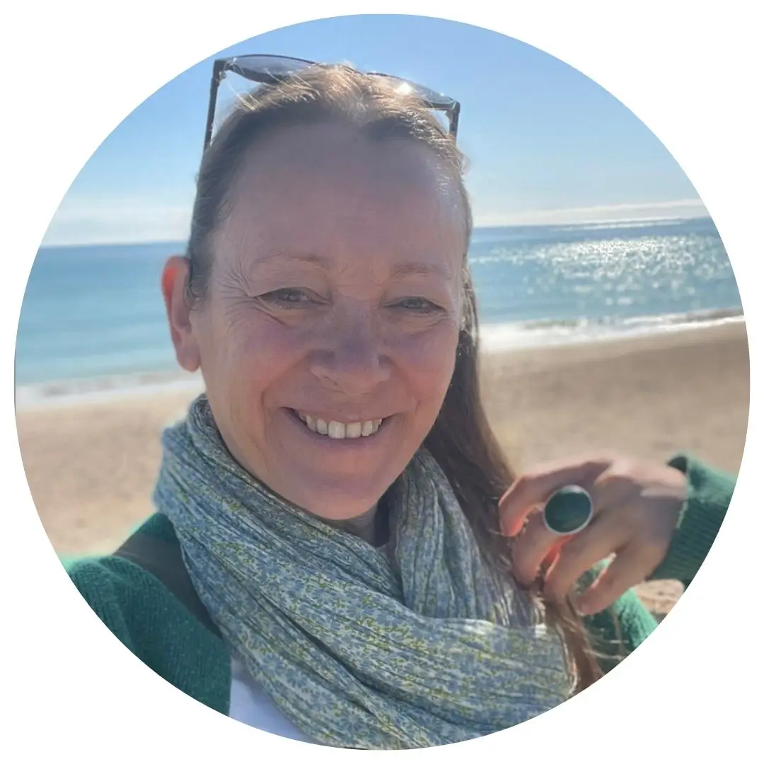 Karen Mallinson yoga and social media